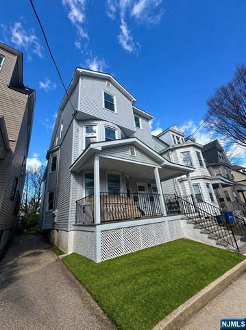 105 7th Street, Newark, NJ 07107