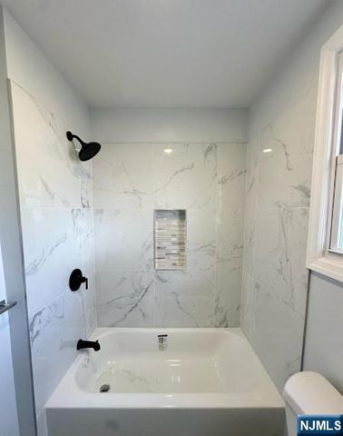 105 7th Street, Newark, NJ 07107