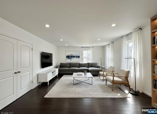 105 7th Street, Newark, NJ 07107