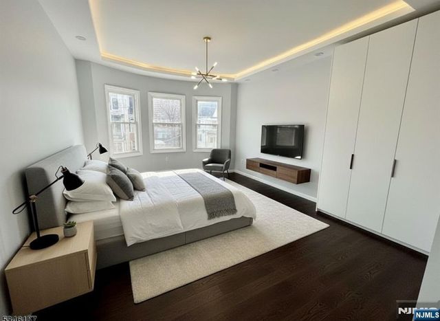 105 7th Street, Newark, NJ 07107