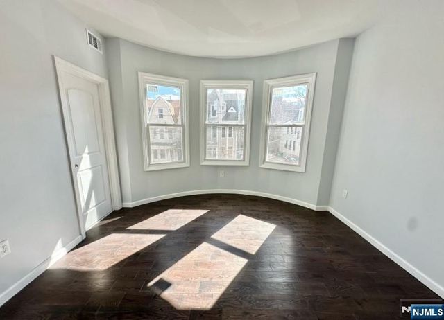 105 7th Street, Newark, NJ 07107
