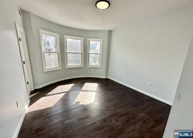 105 7th Street, Newark, NJ 07107