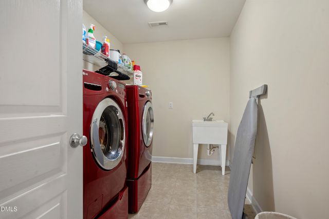 405 Magnolia Meadow Way, Holly Springs, NC 27540