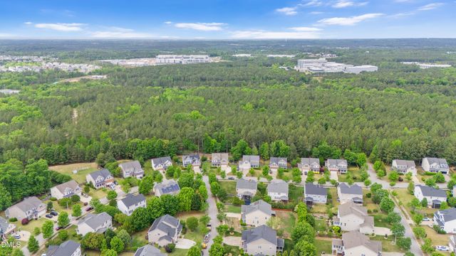 405 Magnolia Meadow Way, Holly Springs, NC 27540