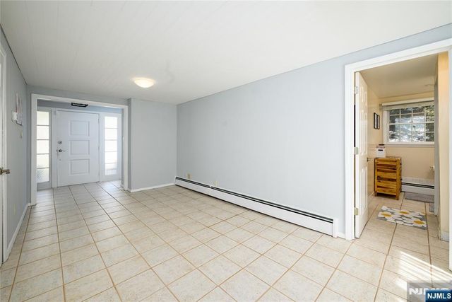 624 West Drive, Paramus, NJ 07652