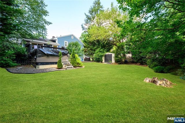 624 West Drive, Paramus, NJ 07652