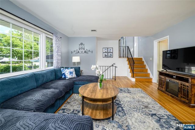 624 West Drive, Paramus, NJ 07652