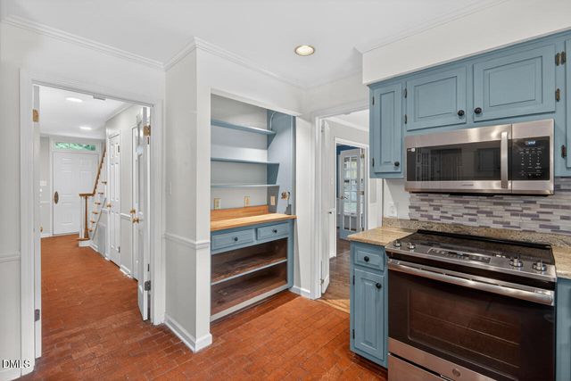 103 Wolfs Trail, Chapel Hill, NC 27516