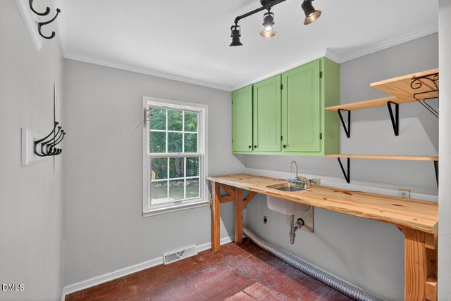 103 Wolfs Trail, Chapel Hill, NC 27516