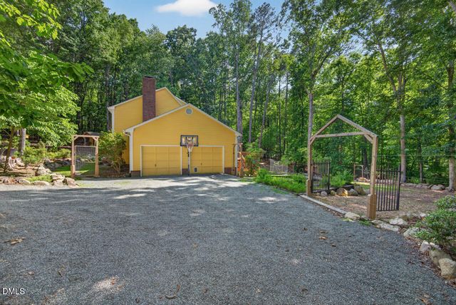 103 Wolfs Trail, Chapel Hill, NC 27516