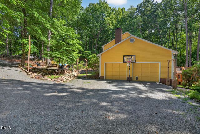 103 Wolfs Trail, Chapel Hill, NC 27516
