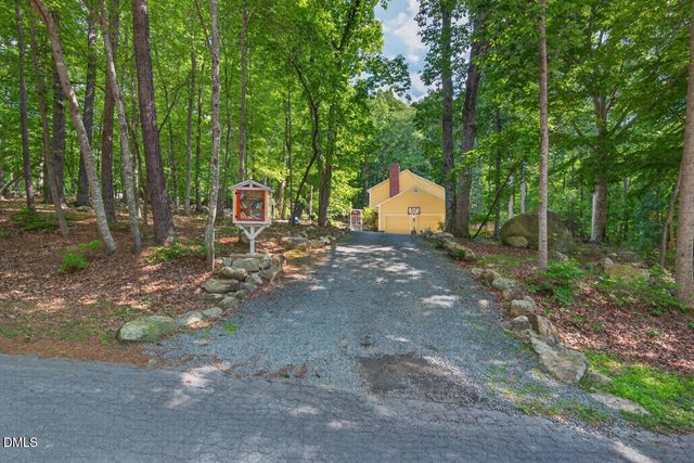 103 Wolfs Trail, Chapel Hill, NC 27516