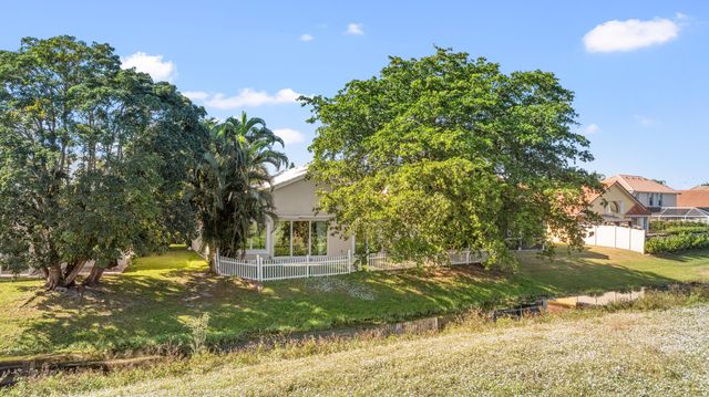2650 Fairway Cove Court, Wellington, FL 33414