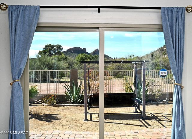 2955 W Dakota Vista Way, Tucson, AZ 85746