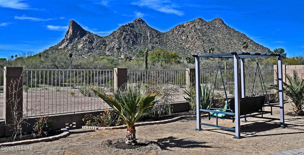 2955 W Dakota Vista Way, Tucson, AZ 85746