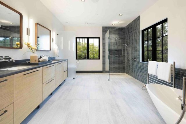 13321 La Paloma Road, Los Altos Hills, CA 94022