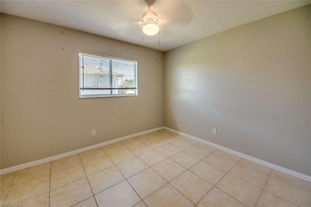 122 NW 9th TER, Cape Coral, FL 33993