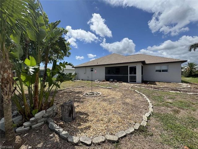 122 NW 9th TER, Cape Coral, FL 33993