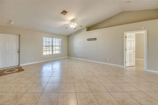 122 NW 9th TER, Cape Coral, FL 33993