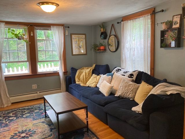 12 Denny Pl, Leicester, MA 01542