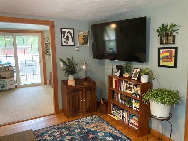 12 Denny Pl, Leicester, MA 01542
