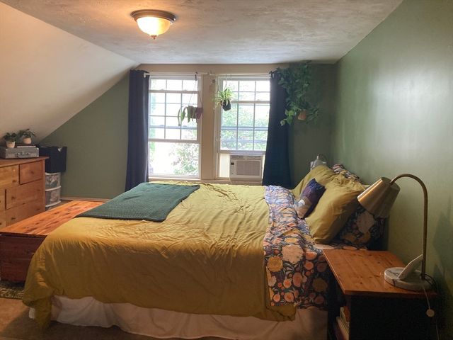 12 Denny Pl, Leicester, MA 01542