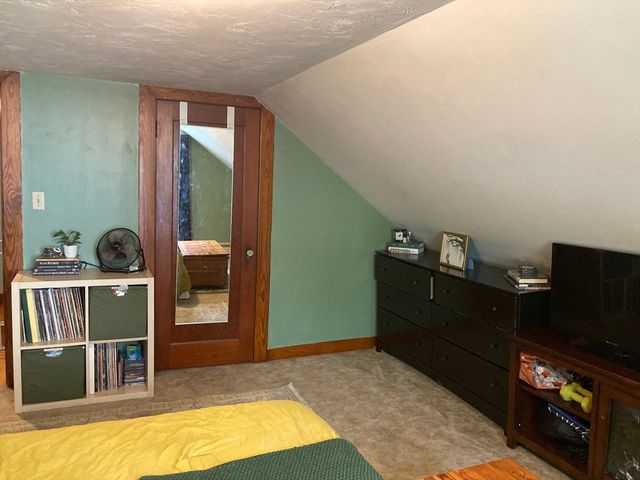 12 Denny Pl, Leicester, MA 01542