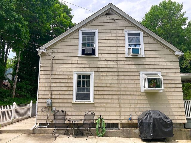 12 Denny Pl, Leicester, MA 01542