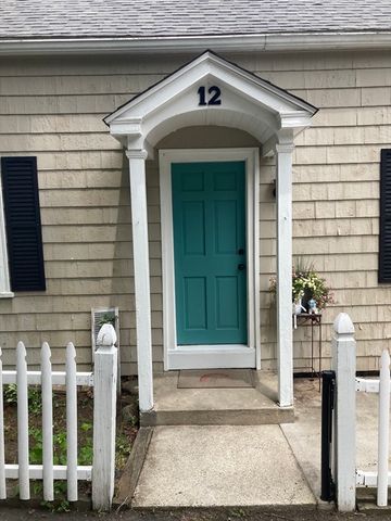 12 Denny Pl, Leicester, MA 01542