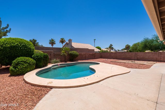 6023 W BLACKHAWK Drive, Glendale, AZ 85308