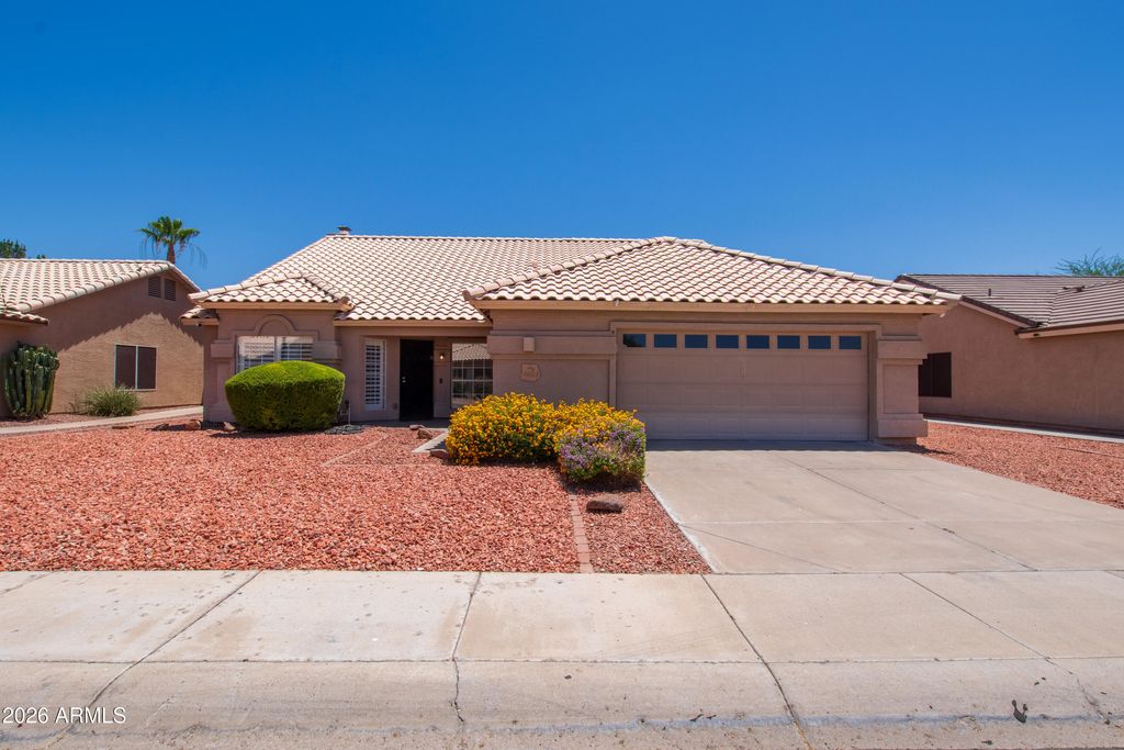 6023 W BLACKHAWK Drive, Glendale, AZ 85308