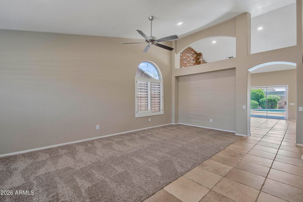 6023 W BLACKHAWK Drive, Glendale, AZ 85308 — photo 4