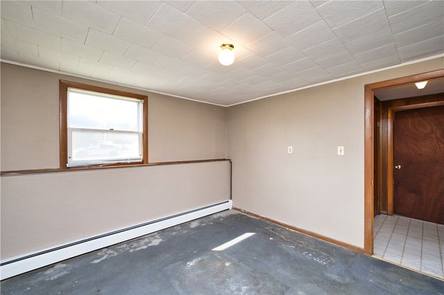 100 Furey Avenue, Tiverton, RI 02878