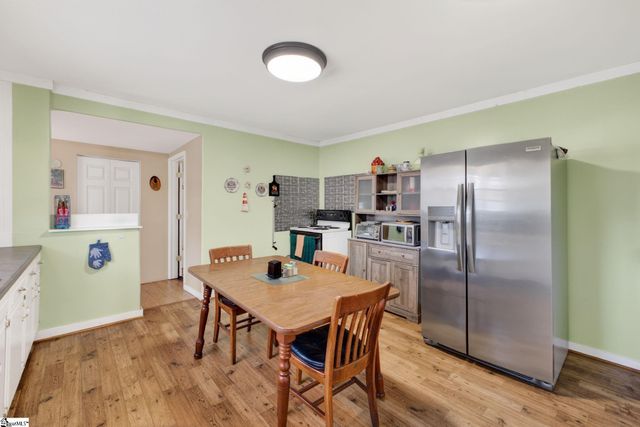 4 Caren Street, Greenville, SC 29611