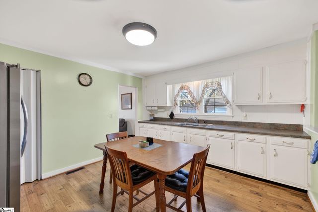 4 Caren Street, Greenville, SC 29611