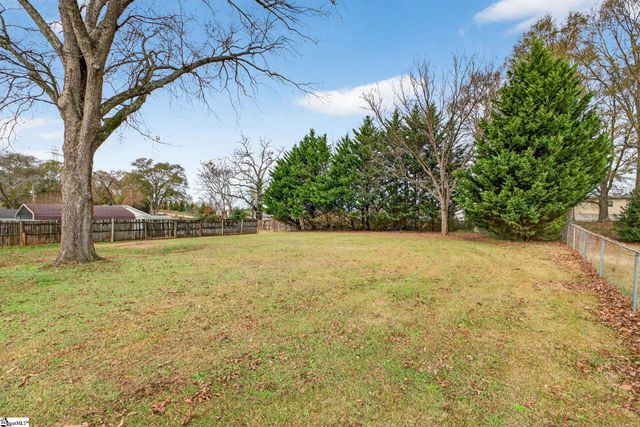 4 Caren Street, Greenville, SC 29611