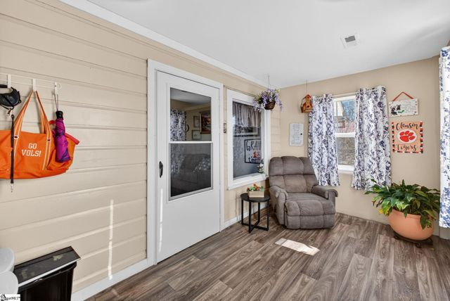 4 Caren Street, Greenville, SC 29611