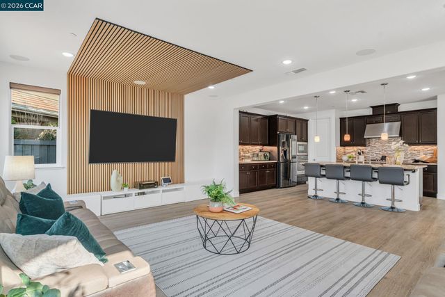 1553 S Perkins Place, Mountain House, CA 95391