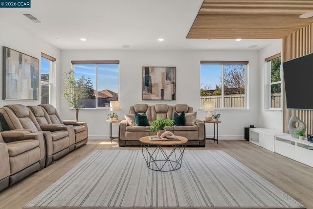 1553 S Perkins Place, Mountain House, CA 95391