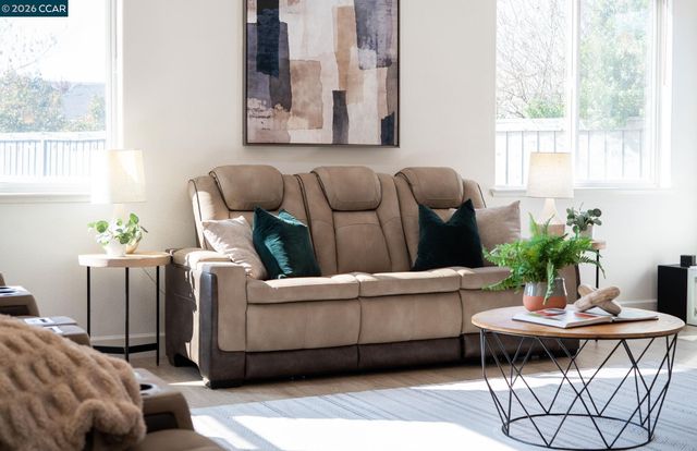 1553 S Perkins Place, Mountain House, CA 95391