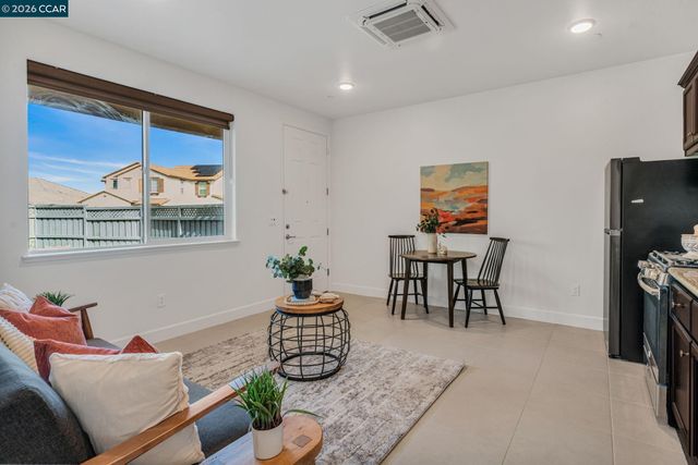 1553 S Perkins Place, Mountain House, CA 95391