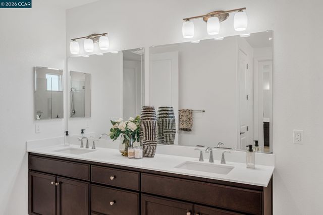 1553 S Perkins Place, Mountain House, CA 95391