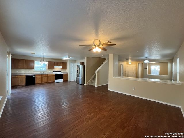 329 Agency Oaks, San Antonio, TX 78249
