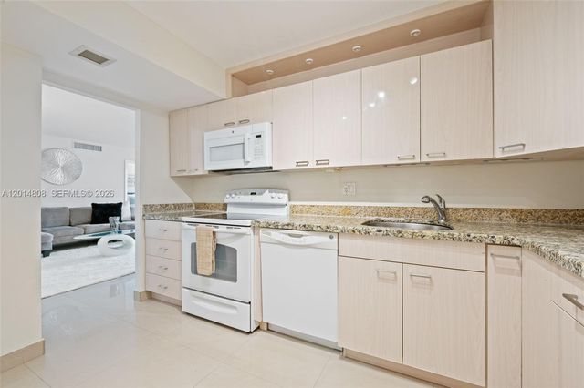 1833 S Ocean Dr 809, Hallandale Beach, FL 33009