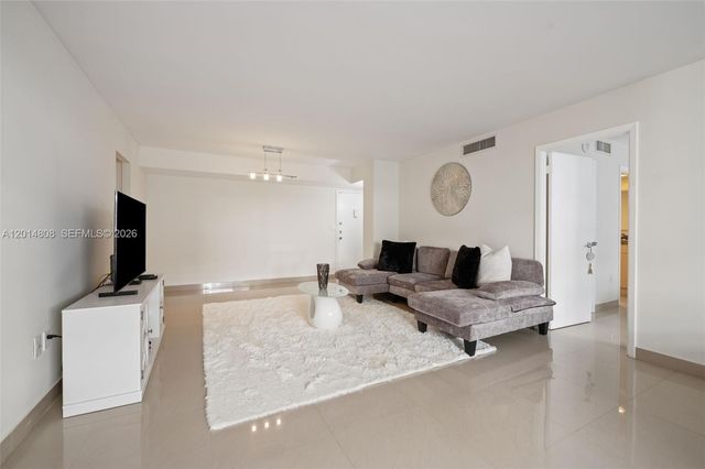 1833 S Ocean Dr 809, Hallandale Beach, FL 33009