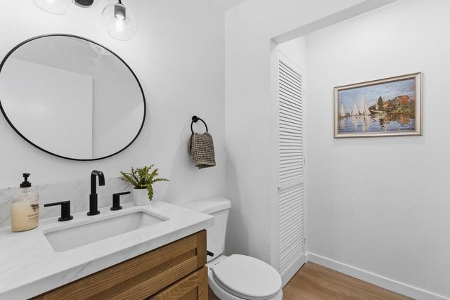 418 Via Los Arcos, San Marcos, CA 92069