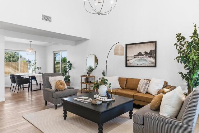 418 Via Los Arcos, San Marcos, CA 92069