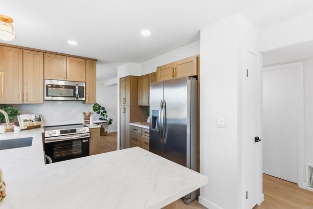 418 Via Los Arcos, San Marcos, CA 92069