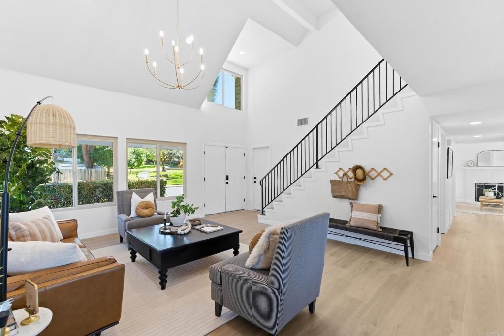 418 Via Los Arcos, San Marcos, CA 92069