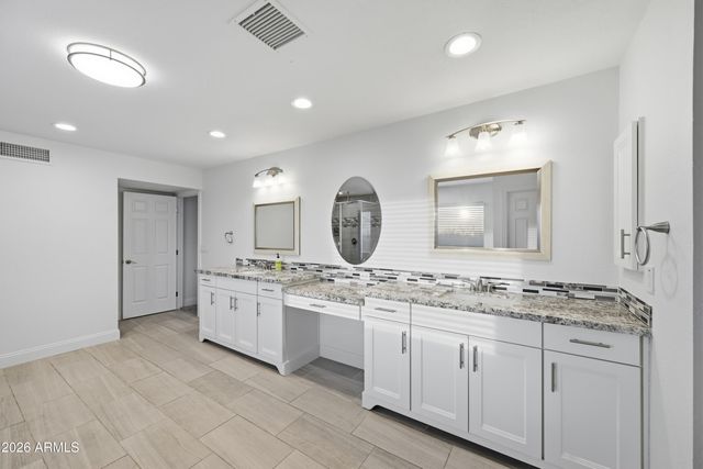 661 N AL SIEBER Road, Apache Junction, AZ 85119